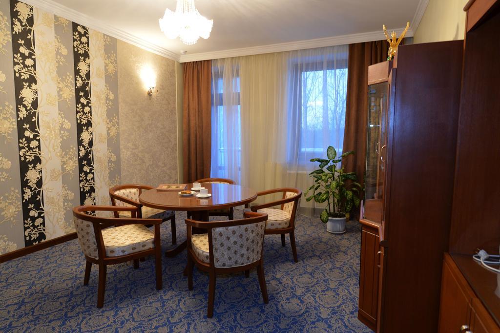 Ali Hotel Chabaraovsk Buitenkant foto